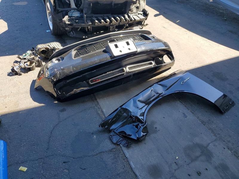 60211106 :رقم المزاد ، 2C3CDZBT9FH782837 vin ، 2015 Dodge Challenger مزاد بيع