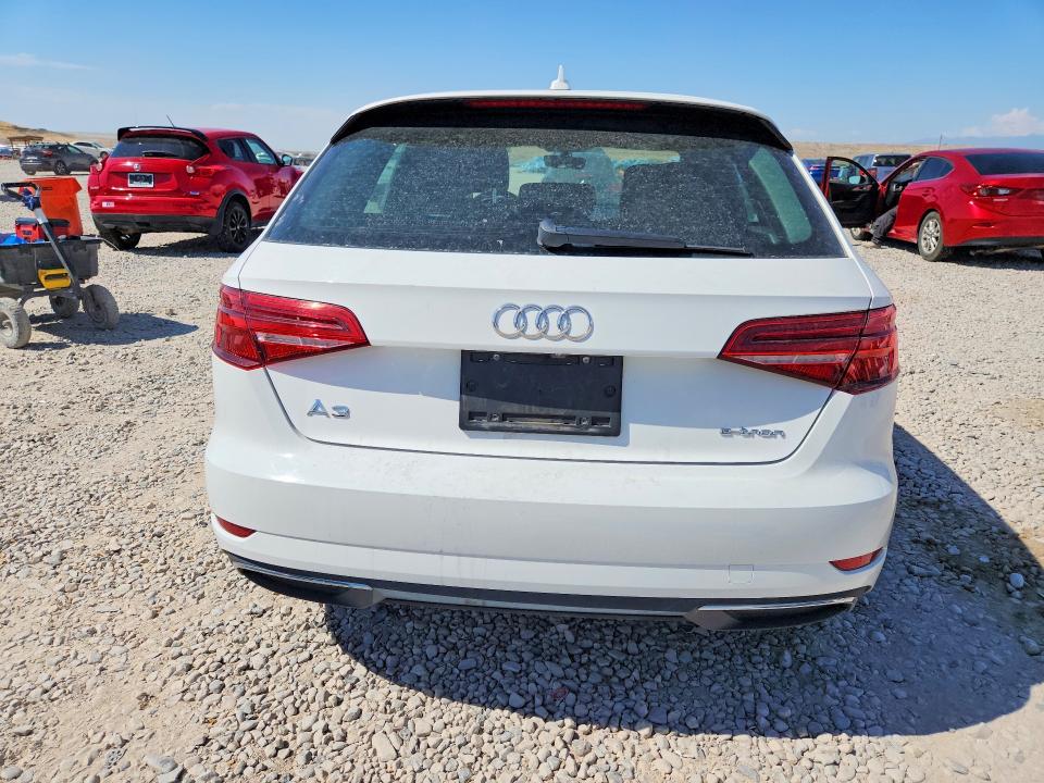 62034956 :رقم المزاد ، WAUUPBFF0HA044717 vin ، 2017 Audi A3 مزاد بيع