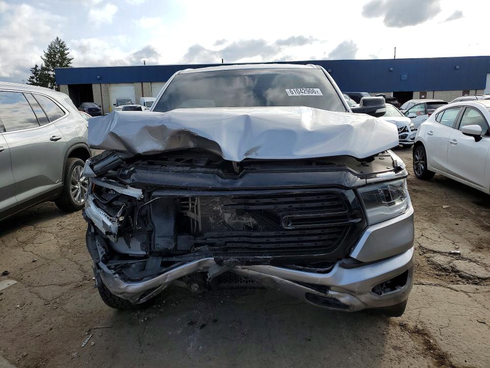 61042906 :رقم المزاد ، 1C6SRFFT4MN516879 vin ، 2021 Ram 1500 مزاد بيع