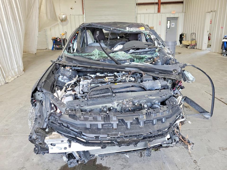 62128606 :رقم المزاد ، 4T1DBADK2SU013661 vin ، 2025 Toyota Camry مزاد بيع