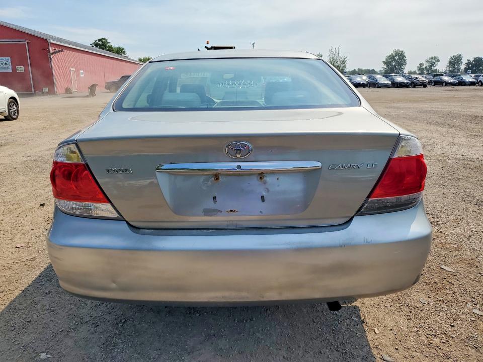 61178406 :رقم المزاد ، 4T1BE32K95U553042 vin ، 2005 Toyota Camry مزاد بيع
