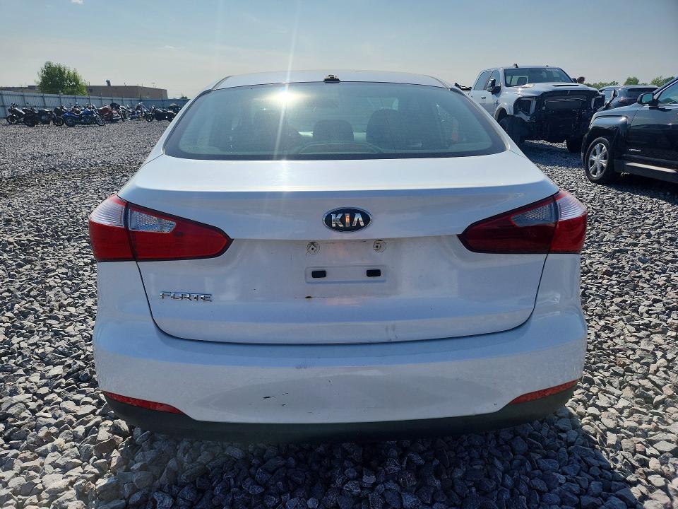 2015 Kia Forte მანქანა იყიდება აუქციონზე, vin: KNAFX4A67F5355286, აუქციონის ნომერი: 62234096