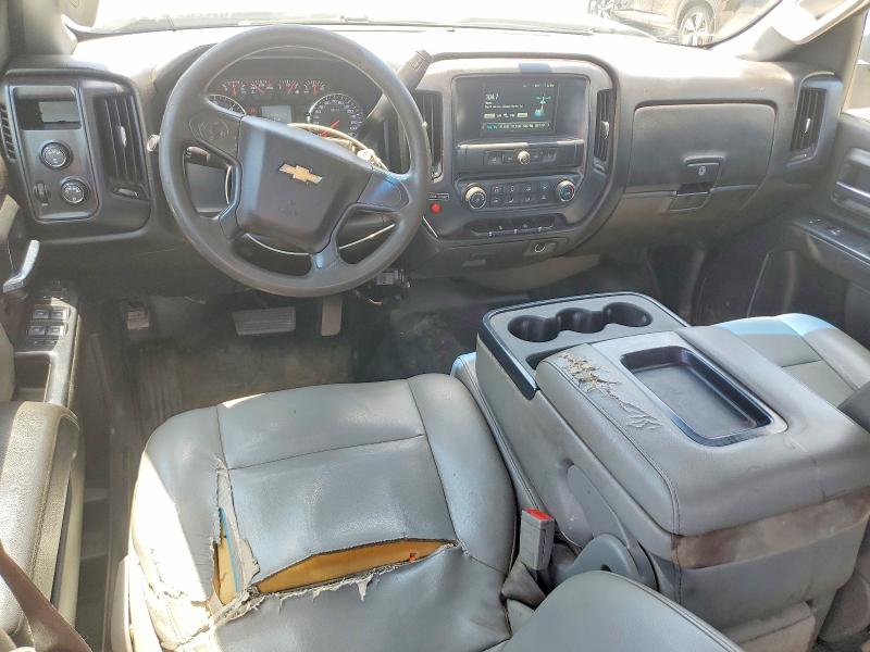 63426376 :رقم المزاد ، 1GC1KUEG0JF208423 vin ، 2018 Chevrolet Silverado مزاد بيع