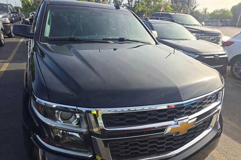 61905626 :رقم المزاد ، 1GNSKBKC0LR111239 vin ، 2020 Chevrolet Tahoe مزاد بيع