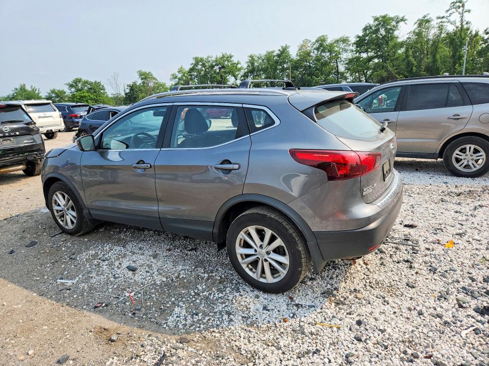 60898996 :رقم المزاد ، JN1BJ1CR1JW265761 vin ، 2018 Nissan Rogue Sport مزاد بيع