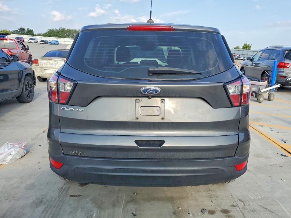 2018 Ford Escape მანქანა იყიდება აუქციონზე, vin: 1FMCU0F79JUA08447, აუქციონის ნომერი: 61869316