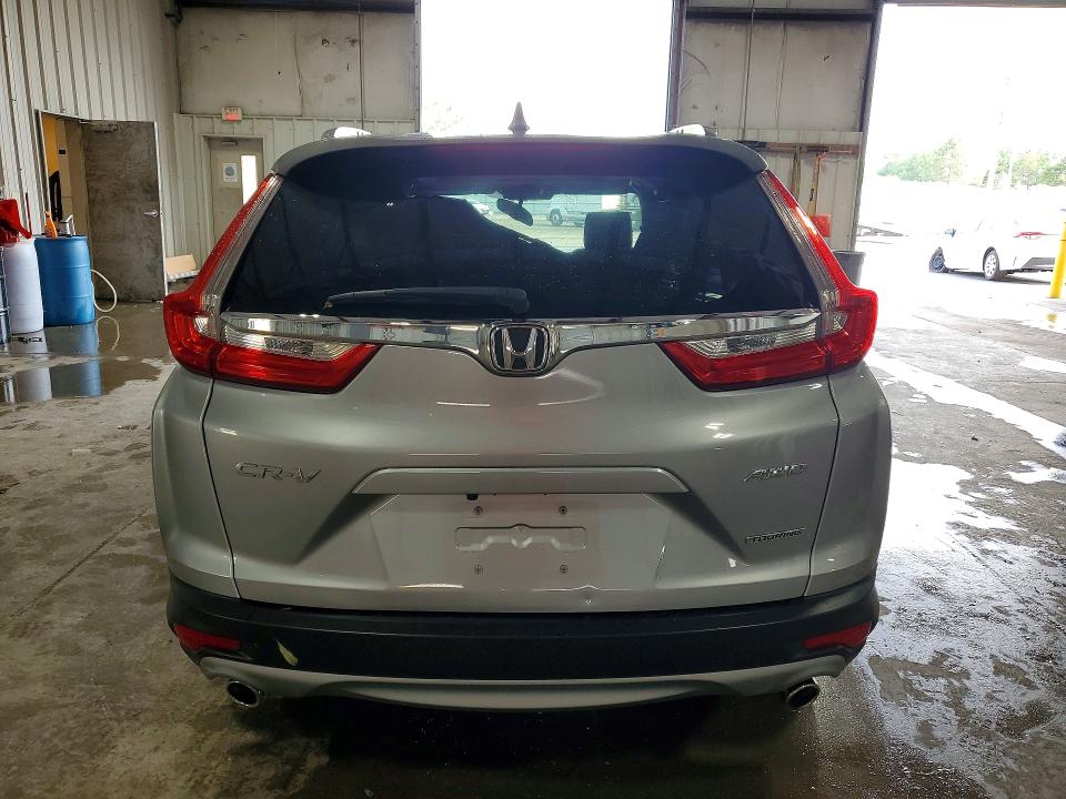 63350596 :رقم المزاد ، 7FARW2H96JE016585 vin ، 2018 Honda Cr-v مزاد بيع