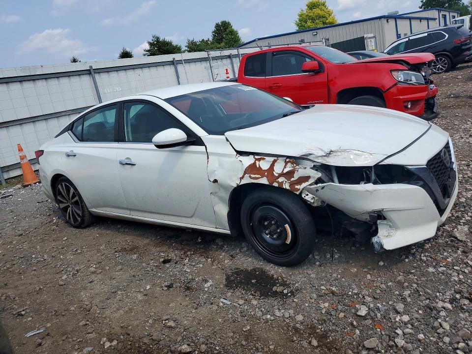 Продаж на аукціоні авто 2020 Nissan Altima, vin: 1N4BL4BV1LC216965, номер лоту: 60702076