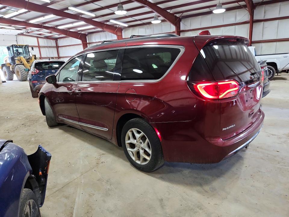 58594096 :رقم المزاد ، 2C4RC1BG7HR588009 vin ، 2017 Chrysler Pacifica مزاد بيع