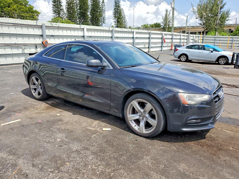 61729096 :رقم المزاد ، WAULFAFRXEA005017 vin ، 2014 Audi A5 مزاد بيع
