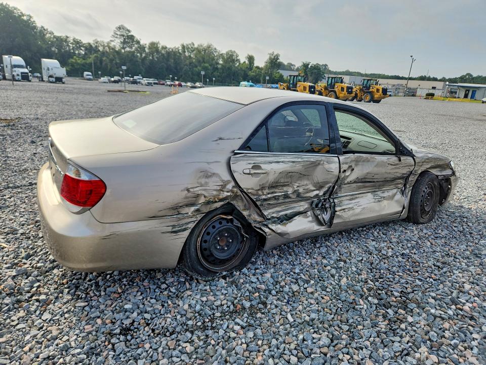 2005 Toyota Camry მანქანა იყიდება აუქციონზე, vin: 4T1BE32K25U517676, აუქციონის ნომერი: 61873956