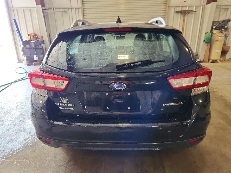 62483646 :رقم المزاد ، 4S3GTAB69J3742359 vin ، 2018 Subaru Impreza مزاد بيع
