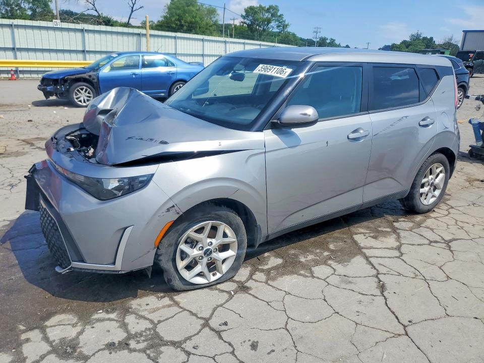 59691106 :رقم المزاد ، KNDJ23AU8P7890718 vin ، 2023 Kia Soul مزاد بيع