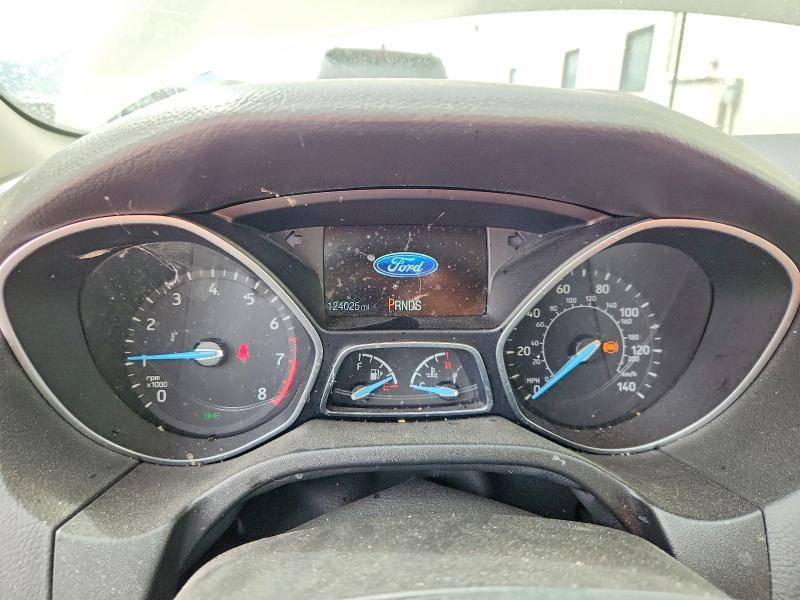 61066746 :رقم المزاد ، 1FADP3K21FL283129 vin ، 2015 Ford Focus مزاد بيع