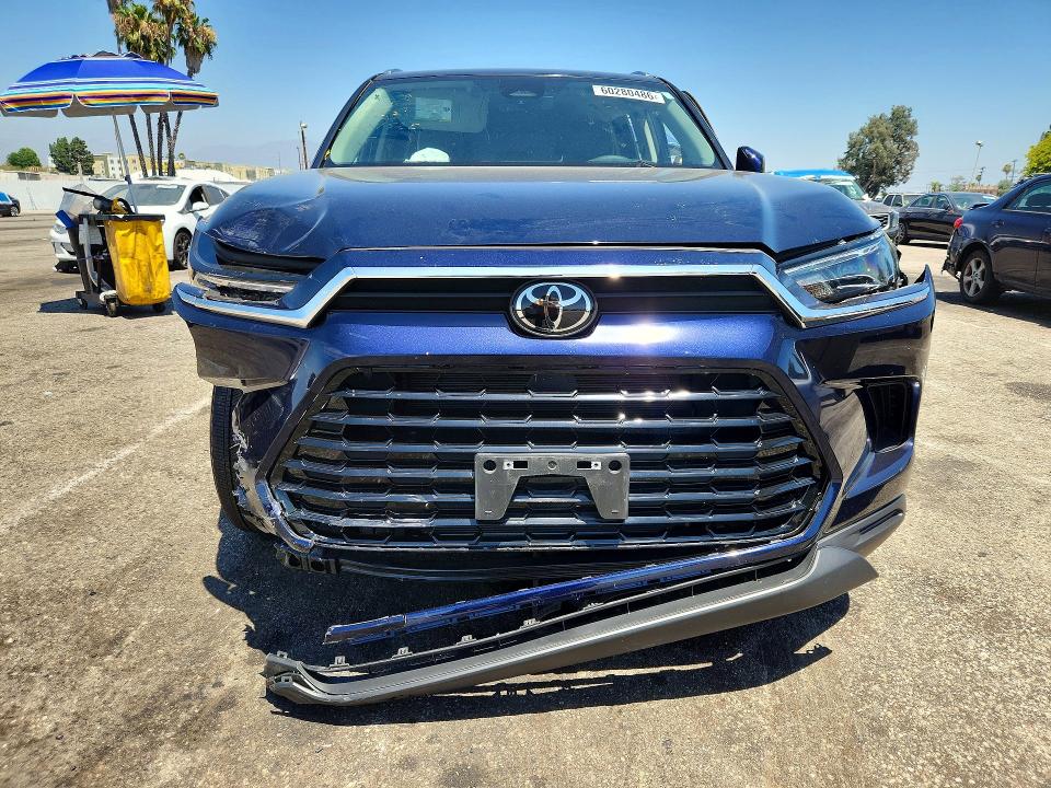 60280486 :رقم المزاد ، 5TDAAAA53SS028540 vin ، 2025 Toyota Grand Highlander مزاد بيع