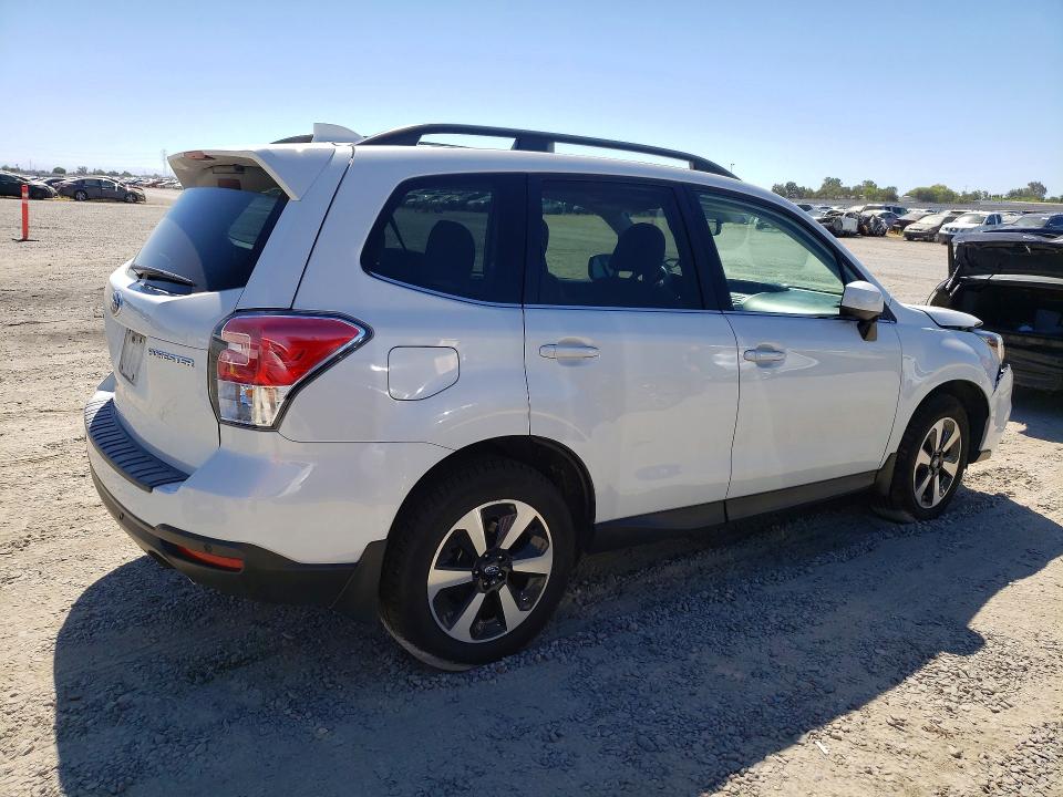 Продажа на аукционе авто 2018 Subaru Forester, vin: JF2SJARC2JH583121, номер лота: 61965966