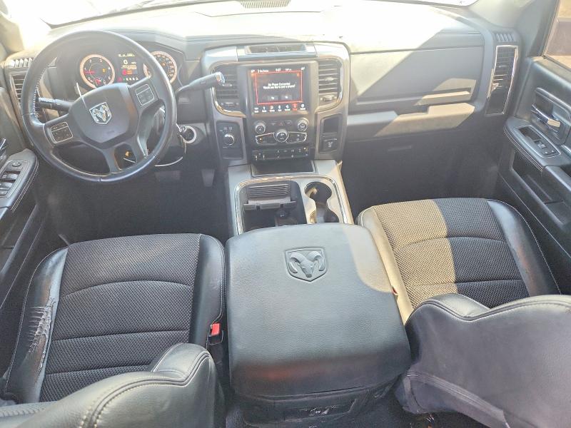 63037466 :رقم المزاد ، 3C6UR5ML4JG307409 vin ، 2018 Ram 2500 مزاد بيع