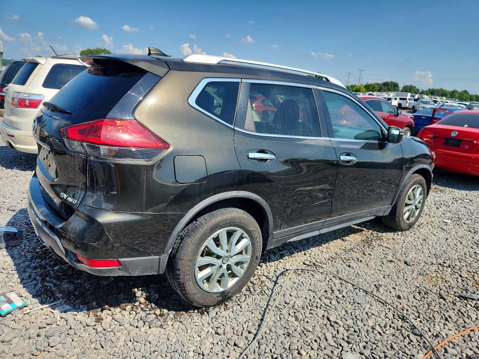 2017 Nissan Rogue მანქანა იყიდება აუქციონზე, vin: KNMAT2MV6HP585358, აუქციონის ნომერი: 61212746