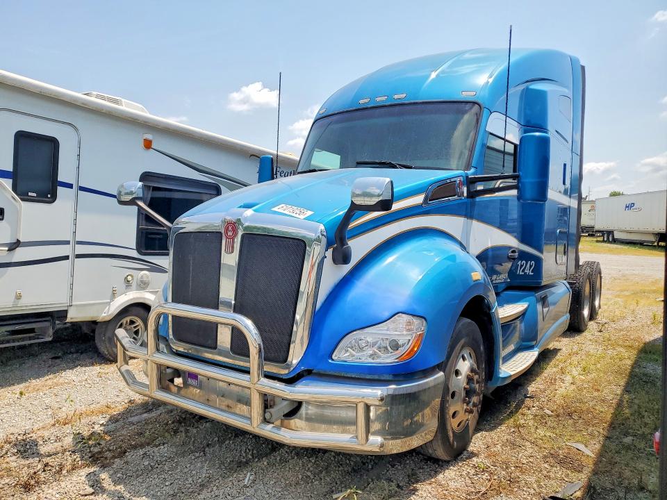 61019256 :رقم المزاد ، 1XKYD49X4GJ499439 vin ، 2016 Kenworth Construction مزاد بيع