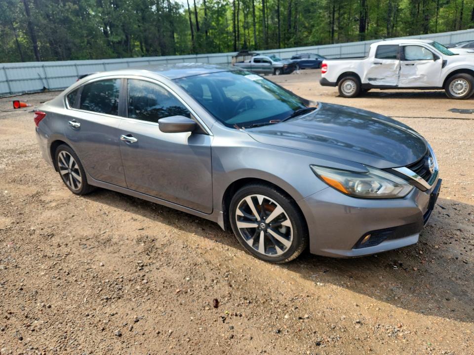 Продажа на аукционе авто 2018 Nissan Altima, vin: 1N4AL3AP2JC131008, номер лота: 59795076