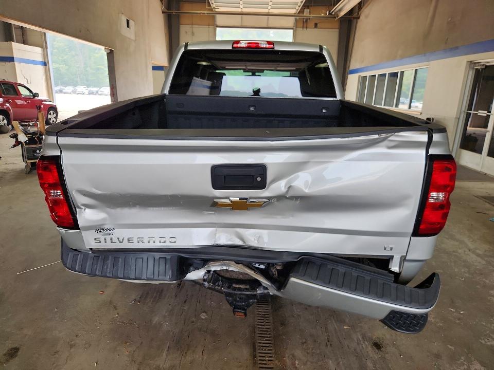 Продажа на аукционе авто 2018 Chevrolet Silverado, vin: 3GCUKREC6JG545572, номер лота: 61584846