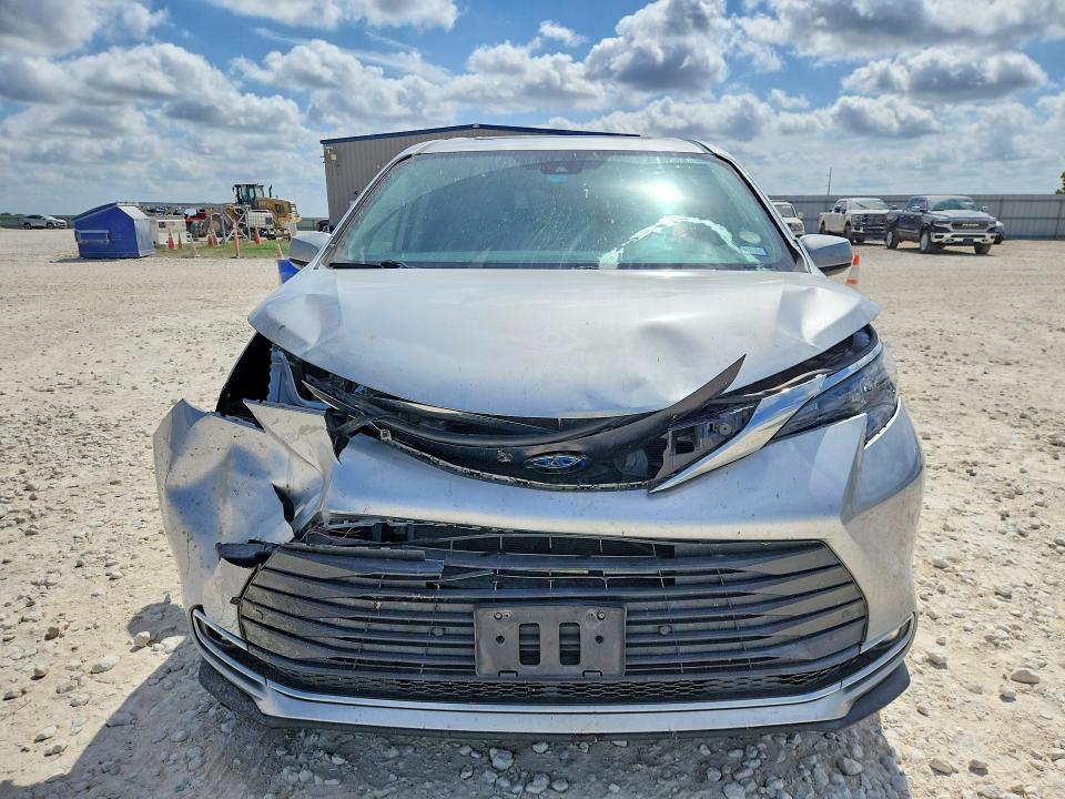 60609756 :رقم المزاد ، 5TDYRKECXRS181593 vin ، 2024 Toyota Sienna مزاد بيع
