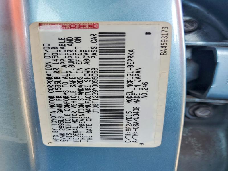 60811606 :رقم المزاد ، JTDBT1239Y0099068 vin ، 2000 Toyota Echo مزاد بيع