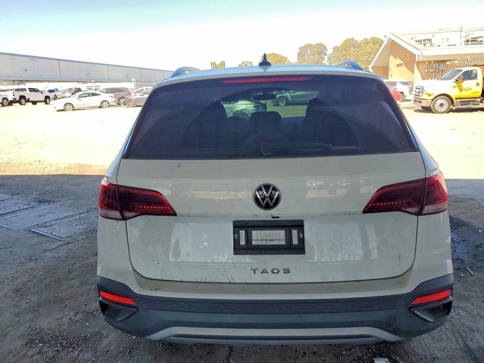 61235866 :رقم المزاد ، 3VVCX7B2XPM337316 vin ، 2023 Volkswagen Taos مزاد بيع
