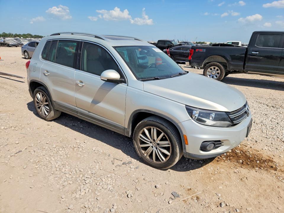 63234546 :رقم المزاد ، WVGAV7AX0FW563125 vin ، 2015 Volkswagen Tiguan مزاد بيع