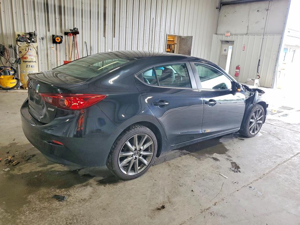 Aukcja sprzedaży 2018 Mazda 3, vin: 3MZBN1V32JM197767, numer aukcji: 61888646