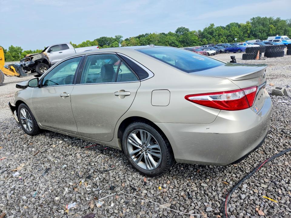 62338886 :رقم المزاد ، 4T1BF1FK5FU497730 vin ، 2015 Toyota Camry مزاد بيع