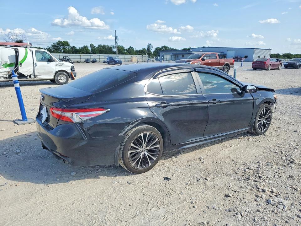 Продаж на аукціоні авто 2018 Toyota Camry, vin: 4T1B11HK1JU064720, номер лоту: 60478076