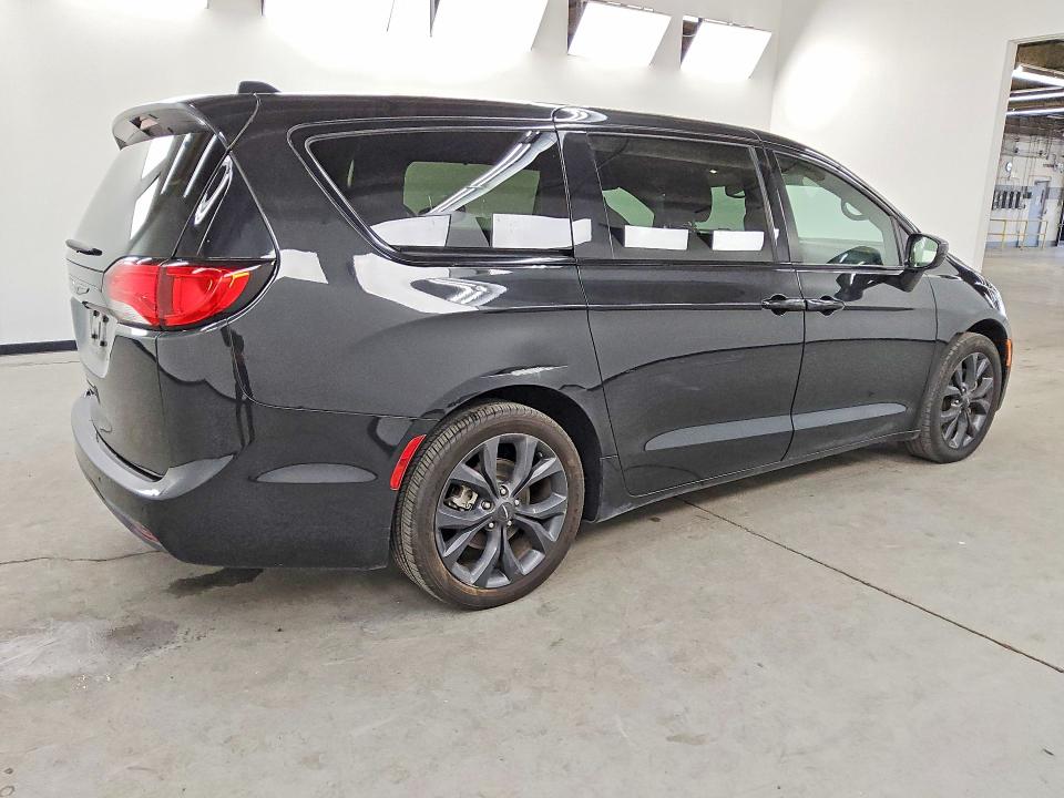 Aukcja sprzedaży 2018 Chrysler Pacifica, vin: 2C4RC1FG3JR198217, numer aukcji: 58852286
