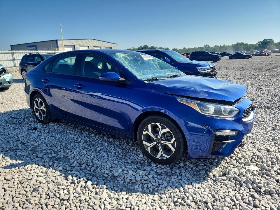 61002946 :رقم المزاد ، 3KPF24AD8ME413276 vin ، 2021 Kia Forte مزاد بيع