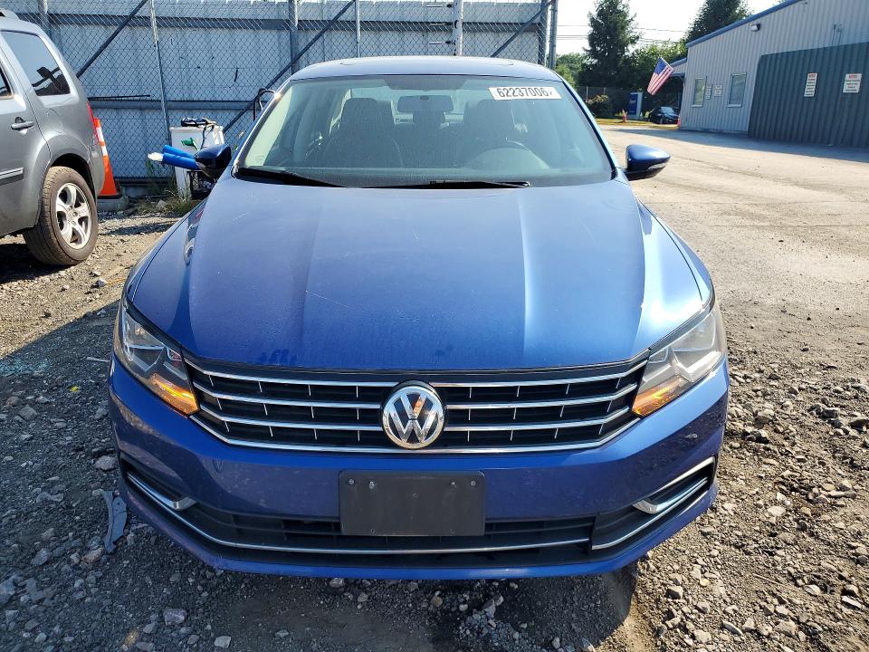 Продаж на аукціоні авто 2017 Volkswagen Passat, vin: 1VWBT7A3XHC075619, номер лоту: 62237006