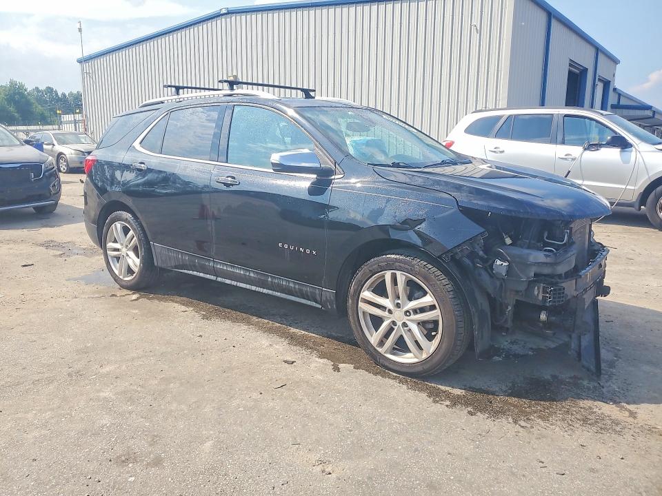 2018 Chevrolet Equinox მანქანა იყიდება აუქციონზე, vin: 2GNAXWEX9J6137897, აუქციონის ნომერი: 62279236