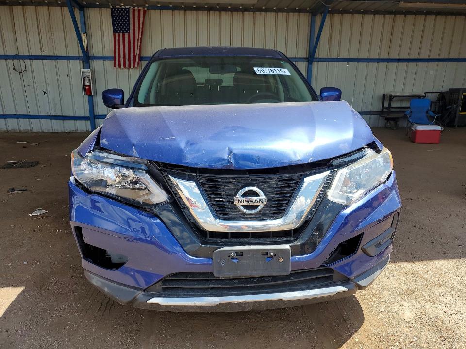 60776116 :رقم المزاد ، KNMAT2MV6HP523121 vin ، 2017 Nissan Rogue مزاد بيع