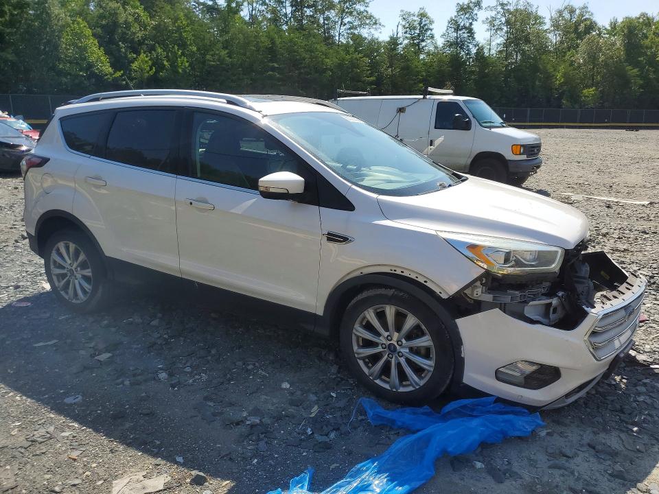 Продажа на аукционе авто 2018 Ford Escape, vin: 1FMCU9J97JUA46238, номер лота: 60303606