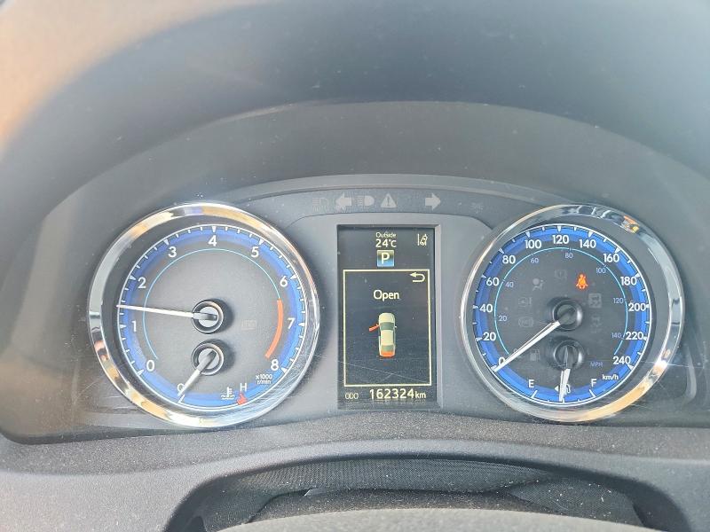Продажа на аукционе авто 2018 Toyota Corolla, vin: 2T1BURHE9JC972513, номер лота: 60495766