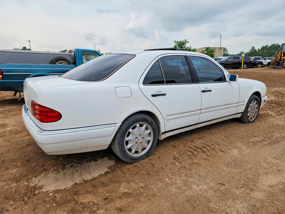 Aukcja sprzedaży 1999 Mercedes-benz E, vin: WDBJF65H3XA824307, numer aukcji: 62752856