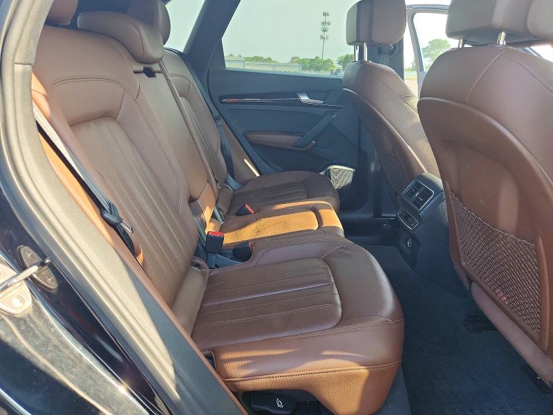 61195276 :رقم المزاد ، WA1BNAFY7J2247710 vin ، 2018 Audi Q5 مزاد بيع
