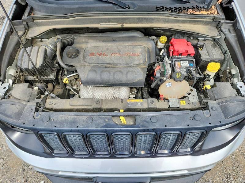 61870116 :رقم المزاد ، ZACNJABB5LPL51327 vin ، 2020 Jeep Reng 4d Latitude مزاد بيع