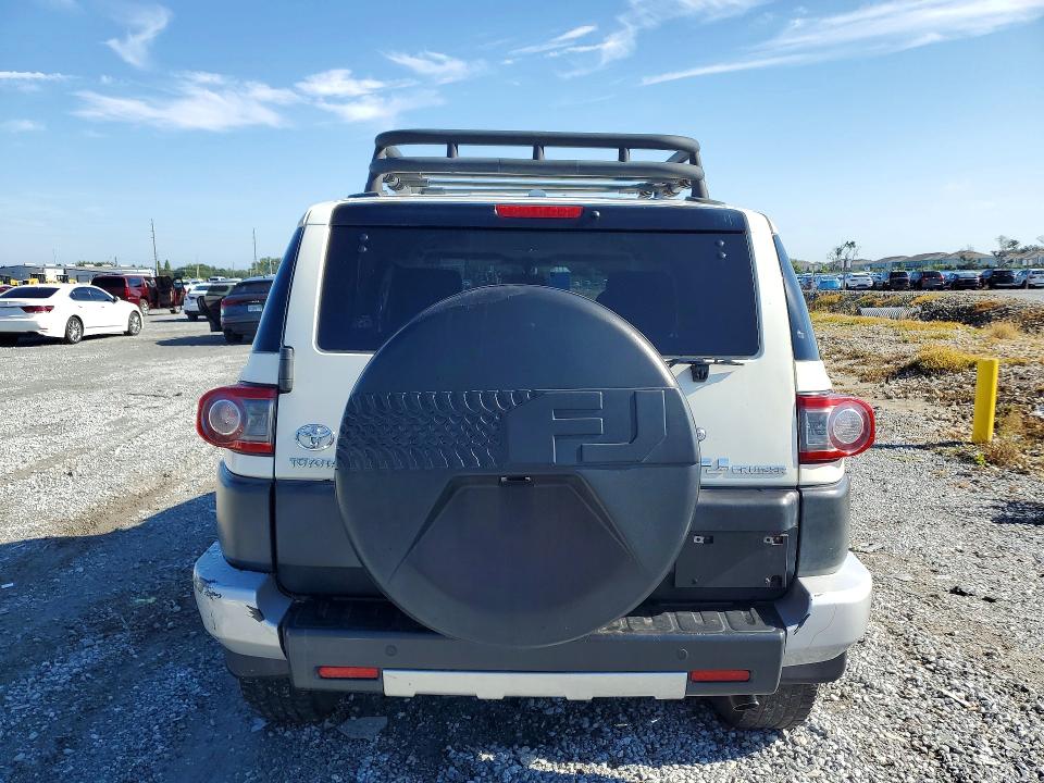 Продаж на аукціоні авто 2013 Toyota Fj Cruiser, vin: JTEBU4BF8DK158520, номер лоту: 95586705