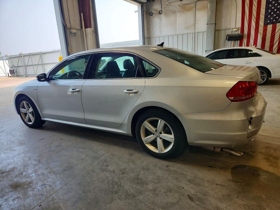 61183376 :رقم المزاد ، 1VWAS7A32FC123030 vin ، 2015 Volkswagen Passat مزاد بيع