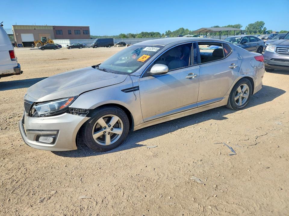 61529516 :رقم المزاد ، KNAGM4A72F5574470 vin ، 2015 Kia Optima مزاد بيع