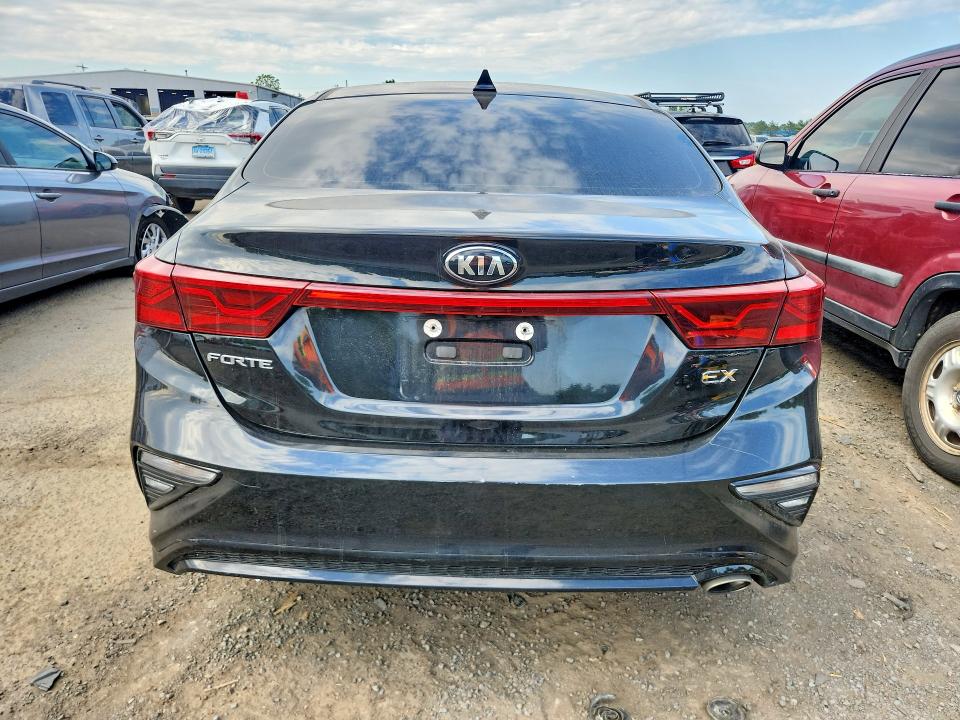 2019 Kia Forte მანქანა იყიდება აუქციონზე, vin: 3KPF54AD8KE119980, აუქციონის ნომერი: 60586276