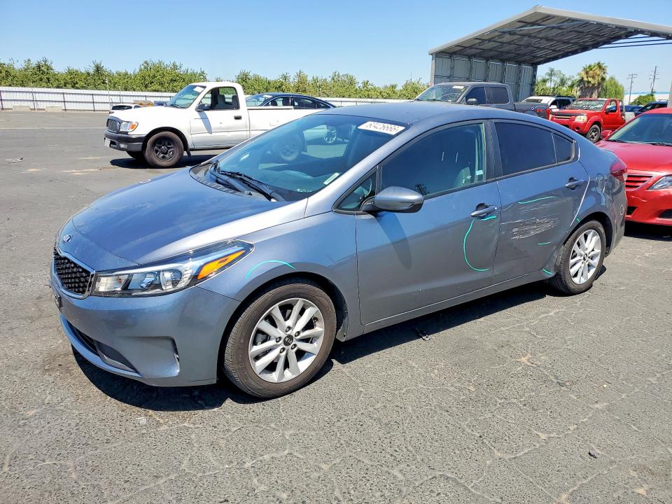 2017 Kia Forte მანქანა იყიდება აუქციონზე, vin: 3KPFL4A71HE093554, აუქციონის ნომერი: 60426666