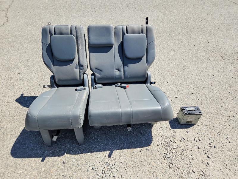 62788696 :رقم المزاد ، 2V4RW3DG9BR766550 vin ، 2011 Volkswagen Routan مزاد بيع