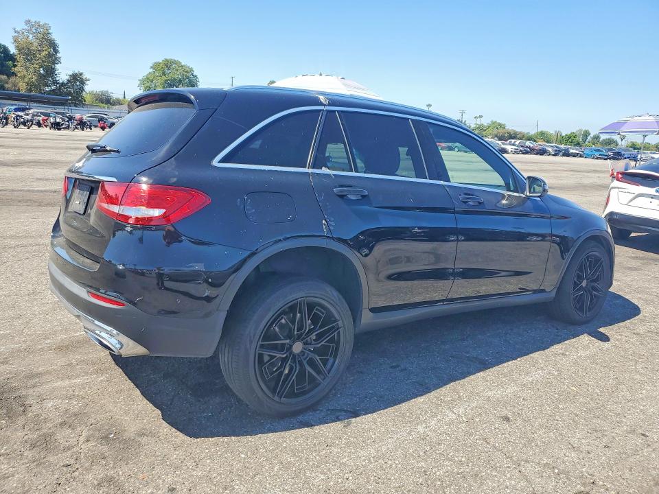 2017 Mercedes-benz Glc მანქანა იყიდება აუქციონზე, vin: WDC0G4JB7HF213968, აუქციონის ნომერი: 61635166