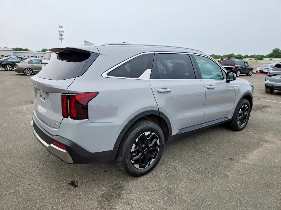 Продаж на аукціоні авто 2025 Kia Sorento, vin: 5XYRLDJC3SG396811, номер лоту: 61481756